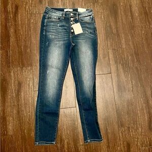 FINAL PRICE - NWT KanCan denim jeans🌺
